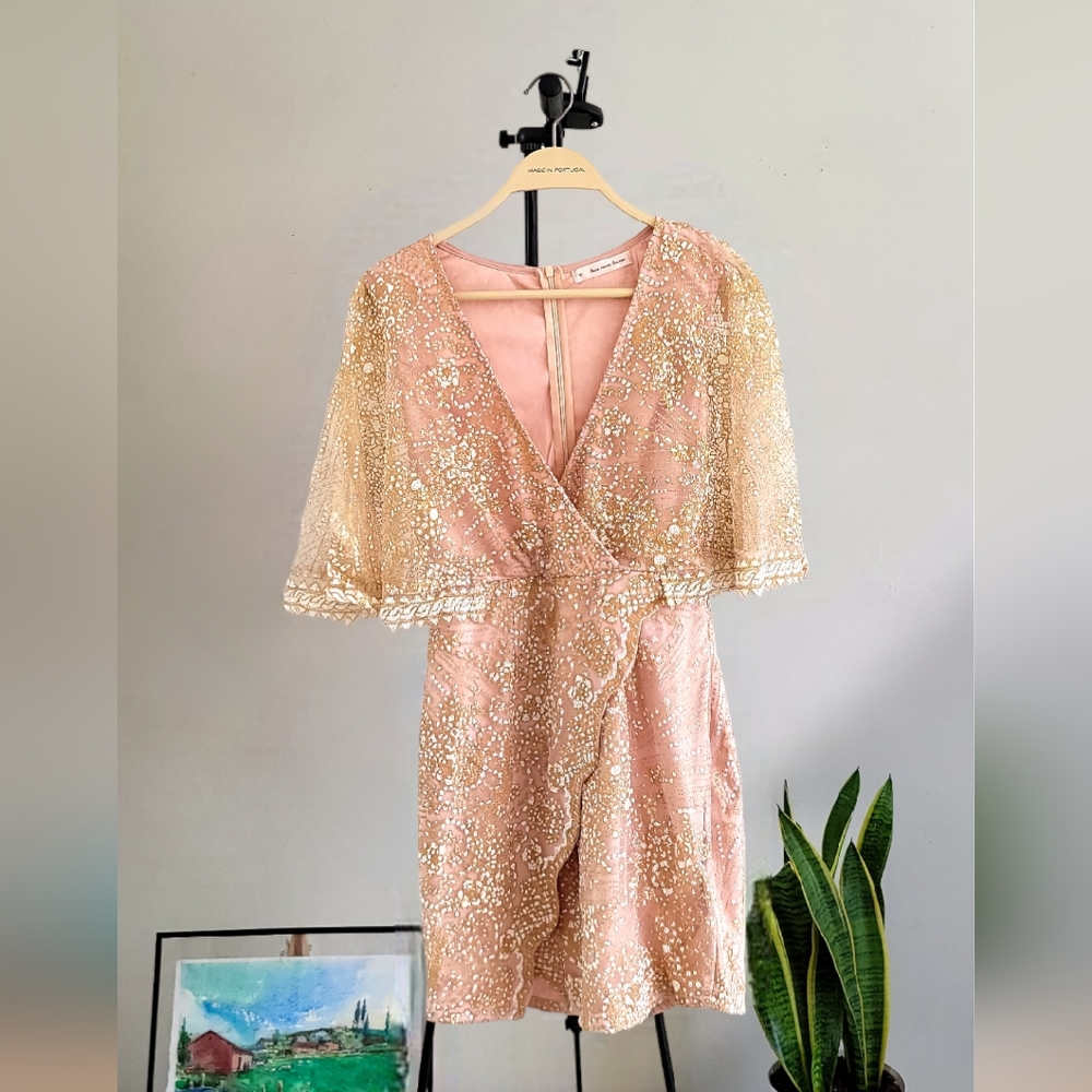 Here comes the sun - beautiful gold dress with sparkly